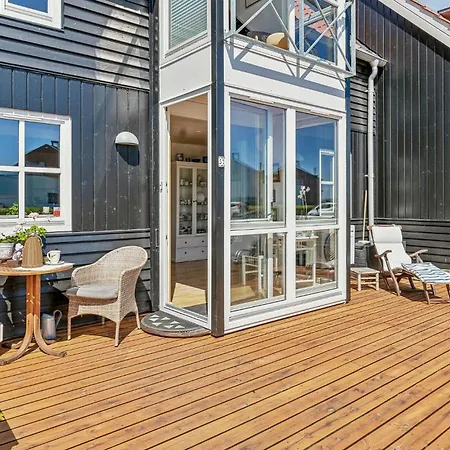 In With House Sea View *