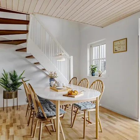 3 Bedroom Awesome In 펜션 *