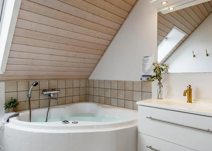 3 Bedroom Awesome In